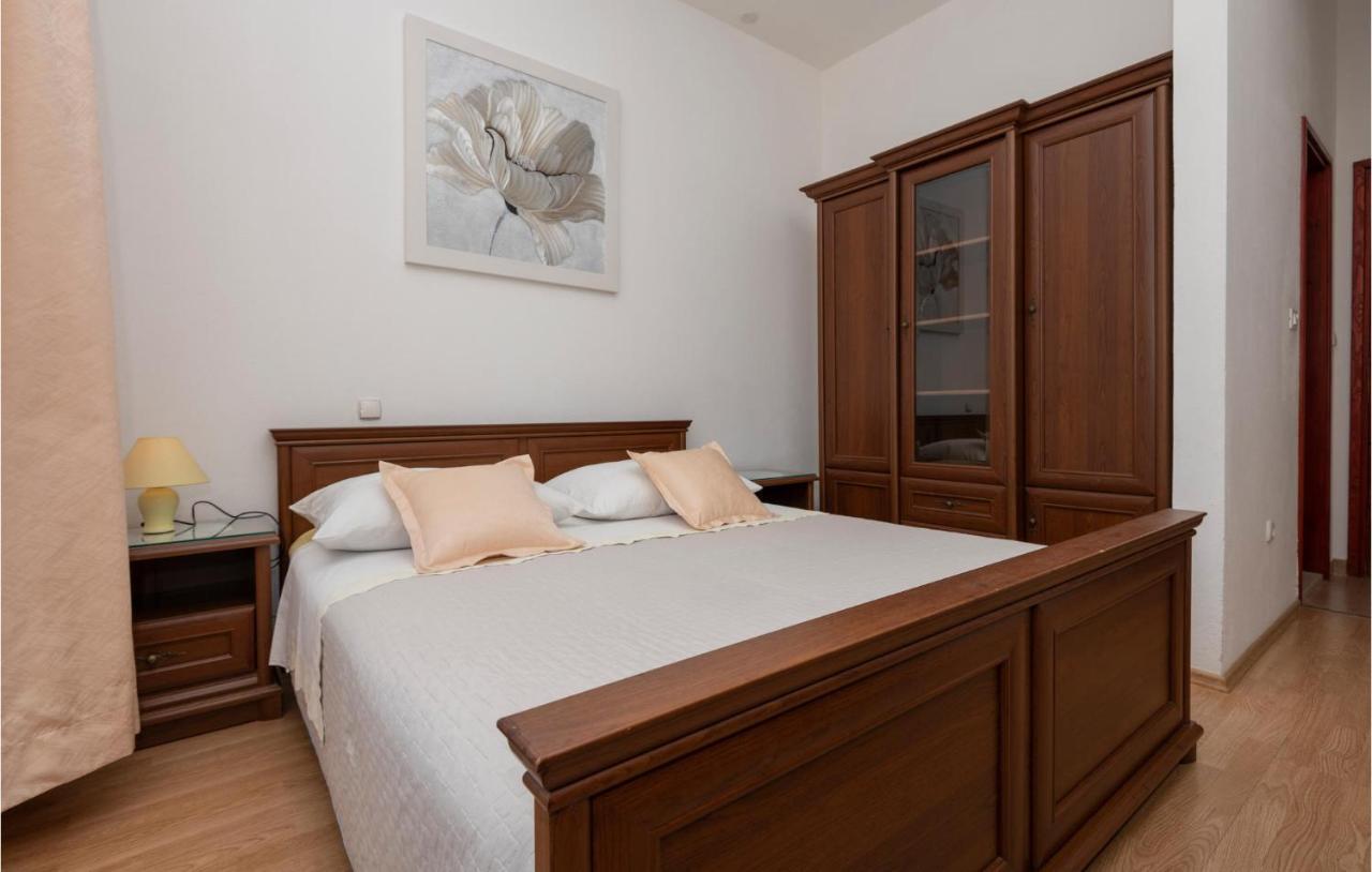 Cozy Apartment In Makarska With Wifi ภายนอก รูปภาพ