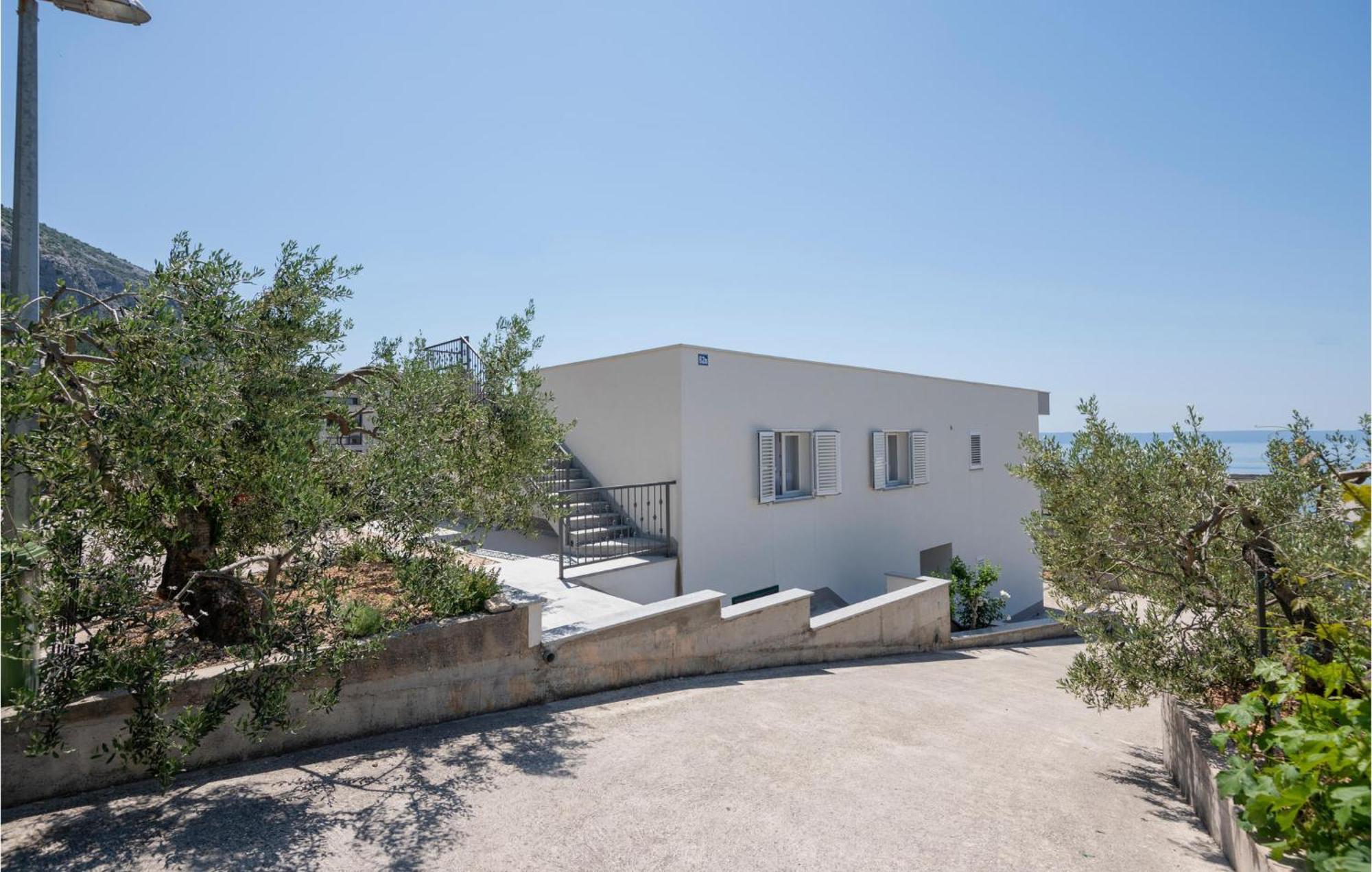 Cozy Apartment In Makarska With Wifi ภายนอก รูปภาพ
